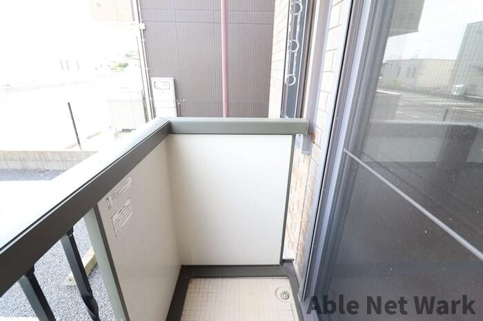 バルコニー　広々としたバルコニーです