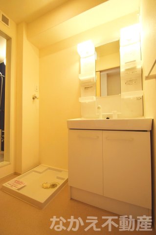 洗面設備　使いやすい洗面所です