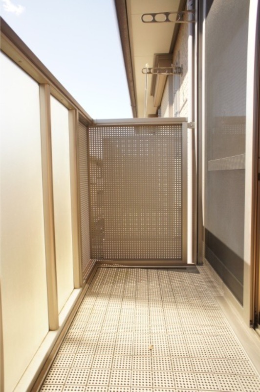 バルコニー　図面と現状に相違がある場合には現状を優先