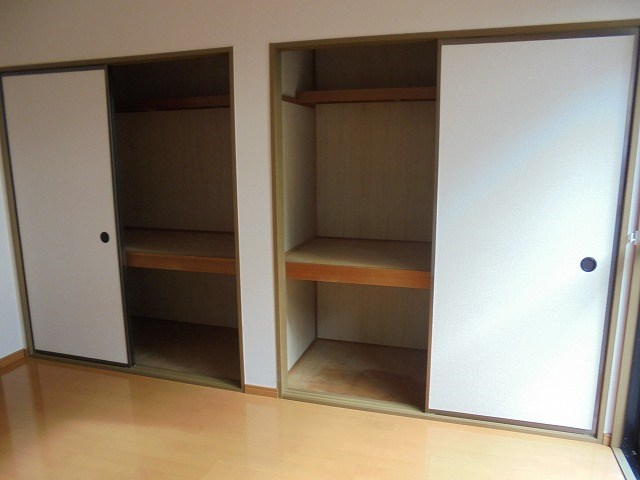 収納　画像は102号室です（参考）
