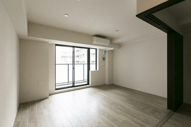 居室・リビング　同タイプのお写真です