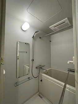 バス・シャワールーム　☆ゆったりくつろげるお風呂☆