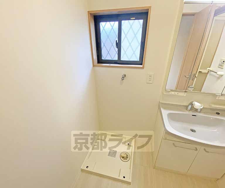 その他設備　洗濯機置き場は脱衣場にあります。