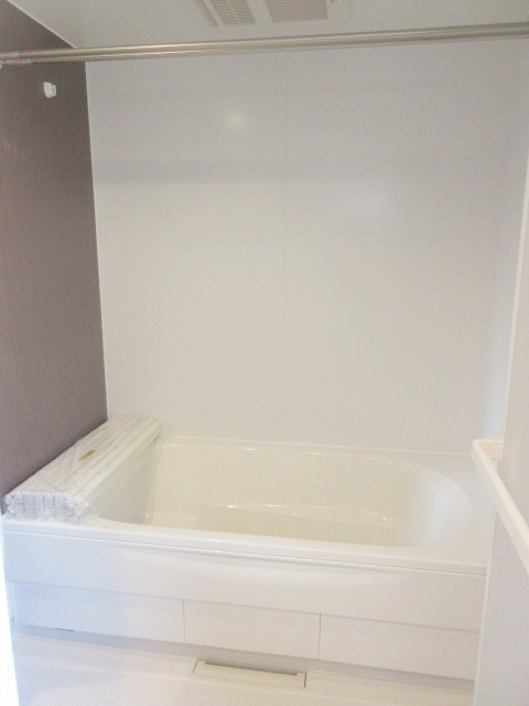 バス・シャワールーム　★追い焚き・乾燥機付き★