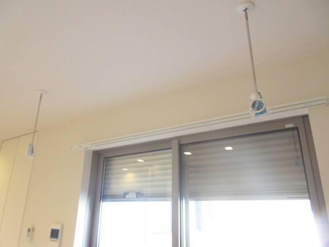 その他設備　★室内物干しフック＆防犯シャッター★