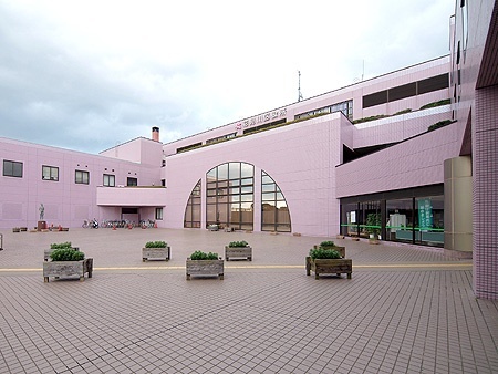 役所　千葉市花見川区役所（役所）まで2406m