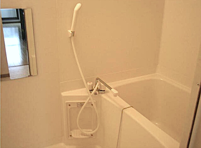 バス・シャワールーム　お風呂で日々の疲れを落としましょう