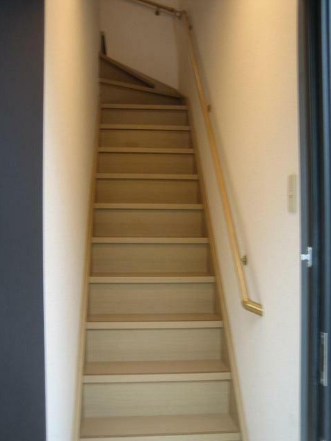 玄関　居室への階段