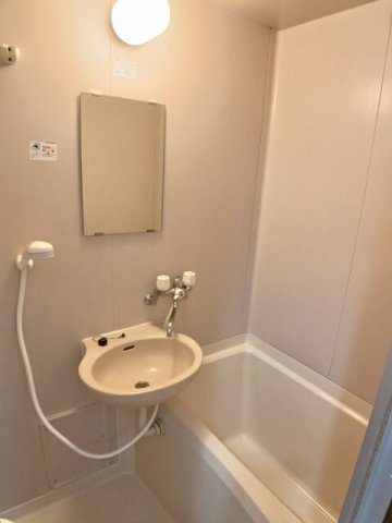 バス・シャワールーム　日々の疲れを癒すお風呂付です