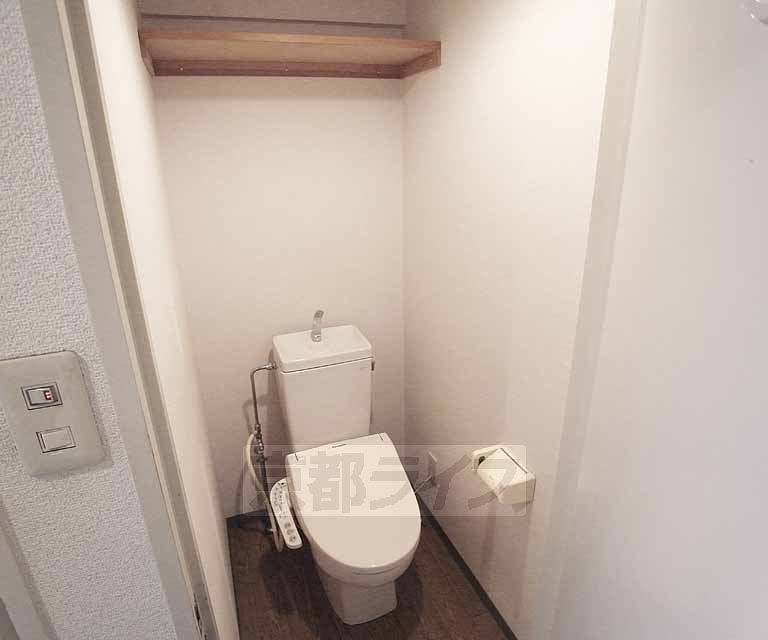 トイレ　ウォシュレット付きです