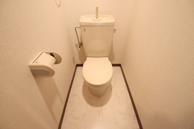 トイレ　※別号室のお写真のため現況優先