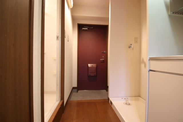 玄関　※別号室のお写真のため現況優先