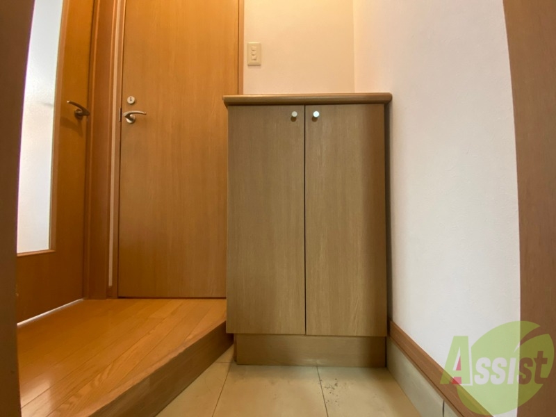 玄関　玄関から見た景色はこちらです。イメージできますか。