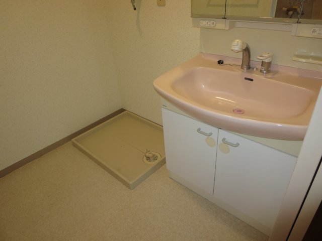 洗面設備　写真は902号室、参考写真になります