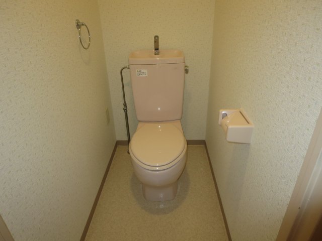 トイレ　写真は902号室、参考写真になります