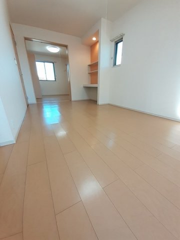 居室・リビング　こちらの居間で趣味の時間をお楽しみください