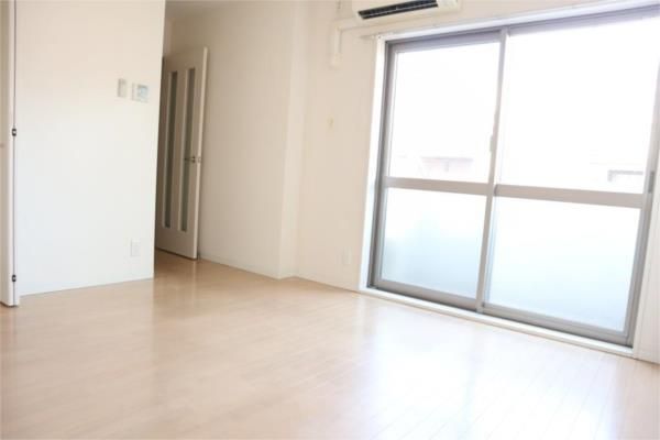 居室・リビング　※別部屋参考写真