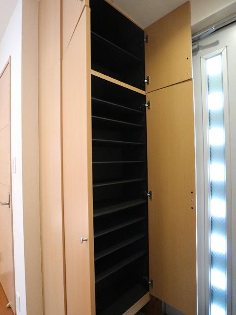 収納　収納　シューズボックス