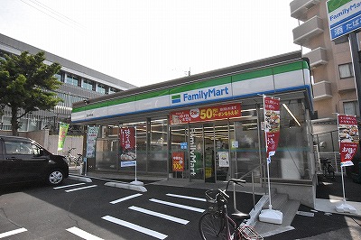 コンビニ　☆ファミリーマート 北九大西店（コンビニ）まで100m