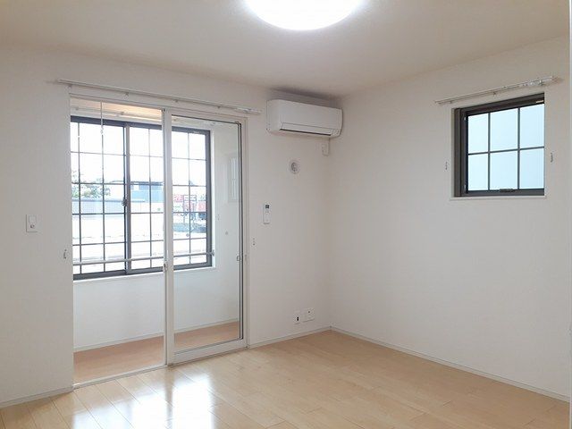 居室・リビング　ゆったり過ごせる居間です