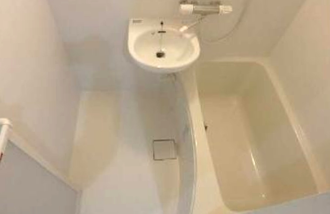 バス・シャワールーム　敷金礼金ゼロ☆家具付き☆