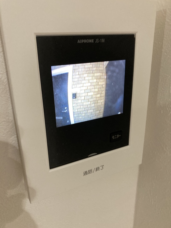セキュリティ　女性の方でも安心のモニター付きインターフォン♪