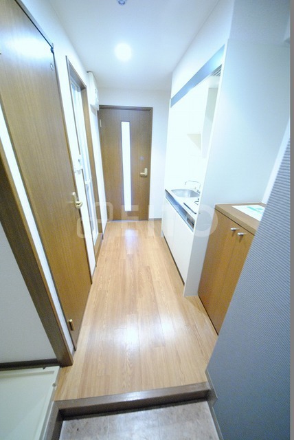 玄関　写真は３１０号室