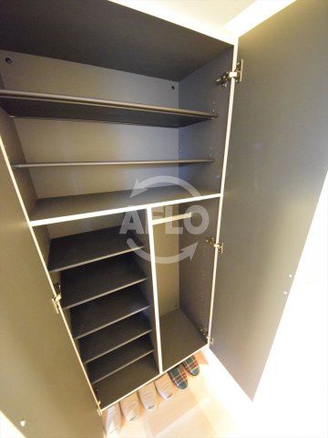 収納　セイワパレス玉造駅上　シューズクローゼット