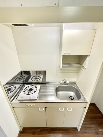 キッチン　同物件別号室