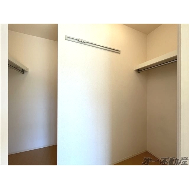 収納　ウォークインクローゼット