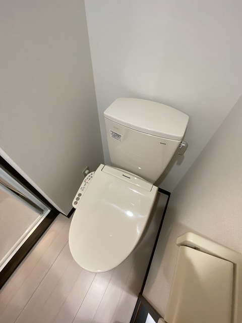 トイレ　機能付トイレは嬉しいポイントですね。
