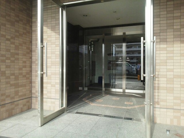 エントランス　建物の内部です