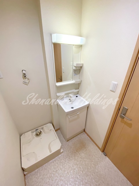 洗面設備　必須条件に多い独立洗面台