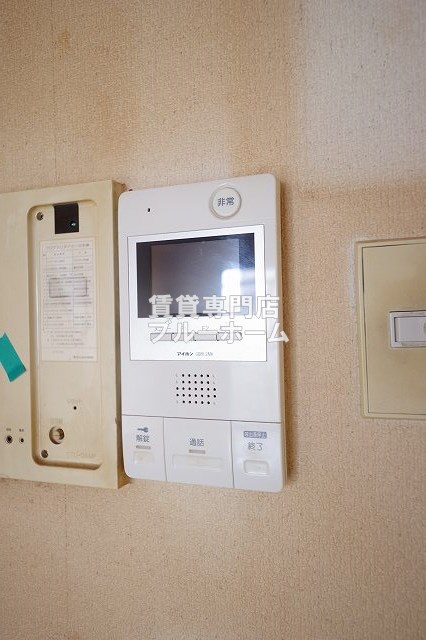 セキュリティ　モニター付きのインターホンです！