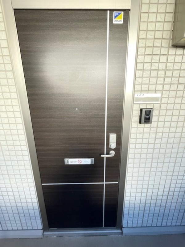 玄関　図面と現状に相違がある場合には現状を優先