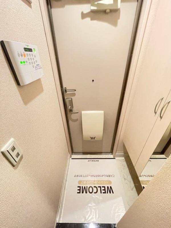 玄関　図面と現状に相違がある場合には現状を優先