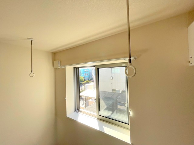 その他設備　★雨の日にうれしい室内物干し★