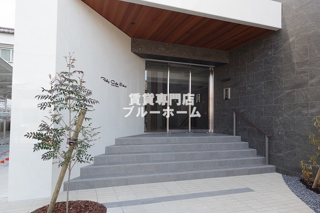 エントランス　オートロック付のエントランス！