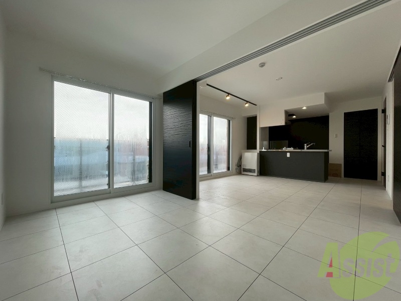 その他部屋・スペース　フローリングと壁のカラーが明るい雰囲気ですね！