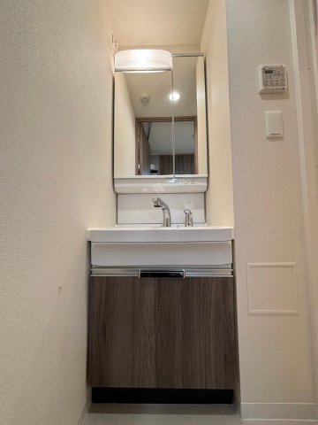 洗面設備　脱衣スペースもあります