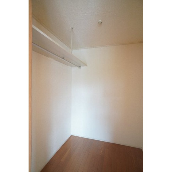 収納　ウォークインクローゼット