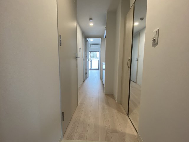 玄関　図面写真は反転になりますので、写真はイメージとなります。