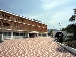 小学校　府中小学校（小学校）まで387m