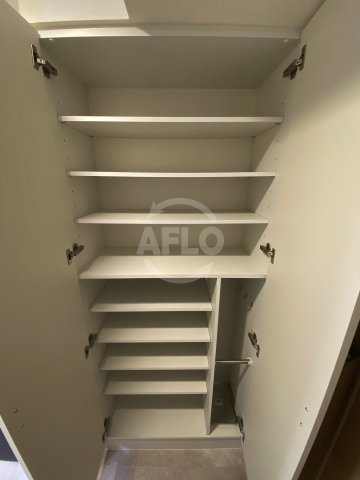 収納　エステムコート大阪WEST　収納