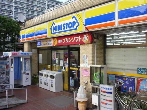 コンビニ　ミニストップ 東砂店（コンビニ）まで563m