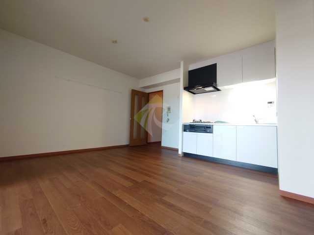 居室・リビング　ローズガーデン