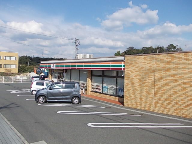 コンビニ　セブンイレブン（コンビニ）まで600m