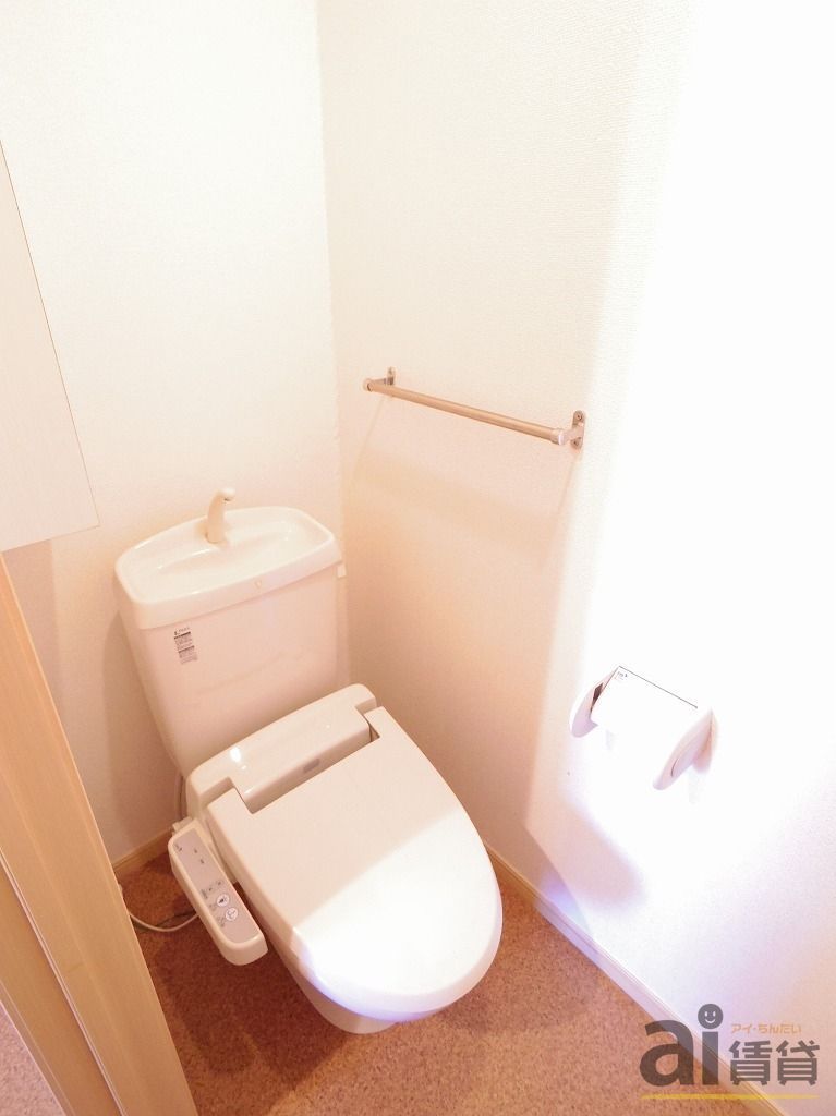 トイレ　※同仕様写真