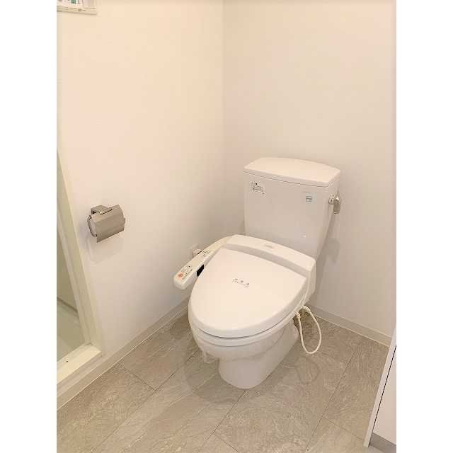 トイレ　※別部屋の参考写真です。