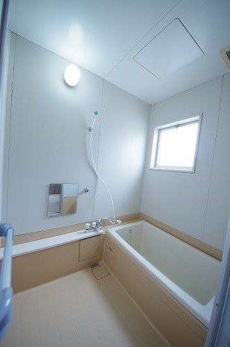 バス・シャワールーム　追い焚き付き